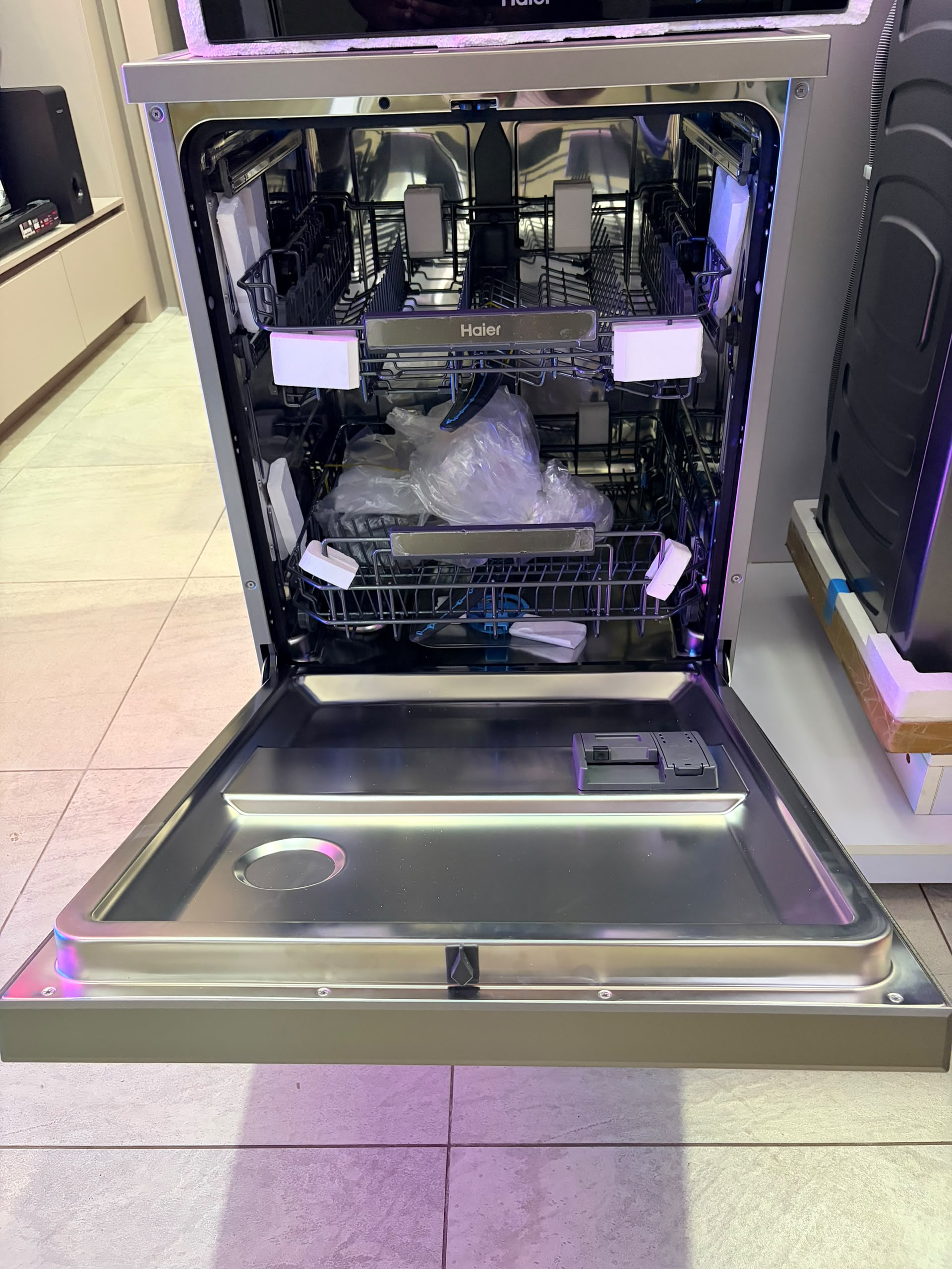 Haier Dishwasher HDWE16-46SC6IQ